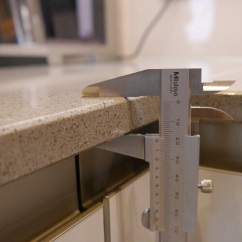 Sachverständiger für Küchen (Einbauküchen) Gutachter Arbeitsplatten